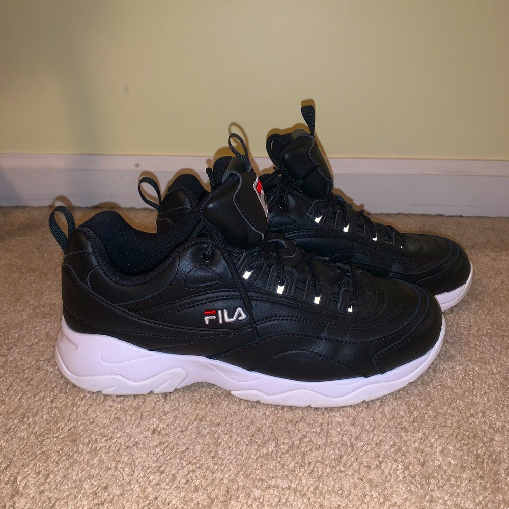Black FILA Disarray Sneakers, US Size 9, UK Size 7